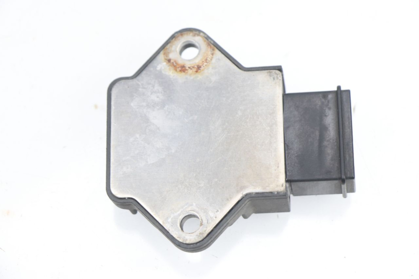 photo de REGULATOR HONDA VTR F FIRESTORM 1000 (1997 - 2001) - Component detail