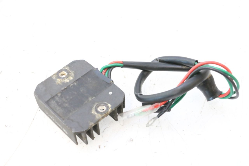 photo de REGULATOR YAMAHA WAVE RUNNER GP R 1200 (2000 - 2003) - Component detail