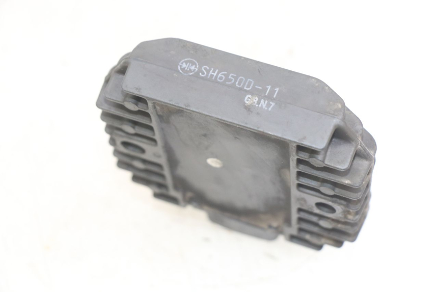 photo de CHARGING REGULATOR YAMAHA X-MAX XMAX 250 (2006 - 2009) - Zoom on usage condition