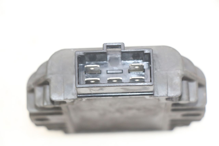 photo de CHARGING REGULATOR YAMAHA X-MAX XMAX 125 (2010 - 2013) - Component detail