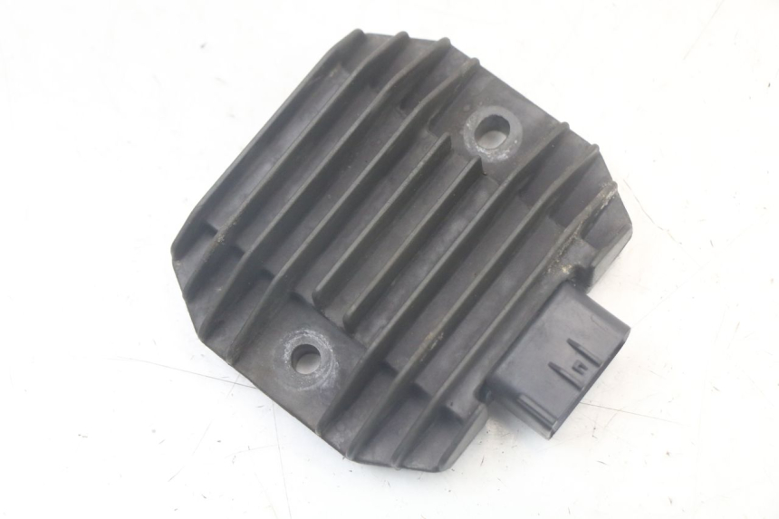 photo de CHARGING REGULATOR YAMAHA XMAX X-MAX 125 (2006 - 2009) - Component detail