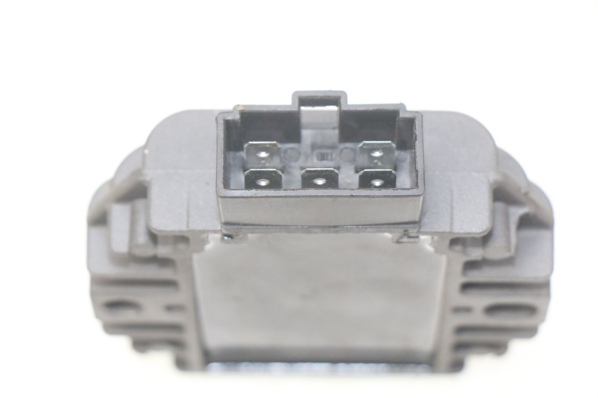 photo de CHARGING REGULATOR PIAGGIO X7 125 (2007 - 2013) - Zoom on usage condition
