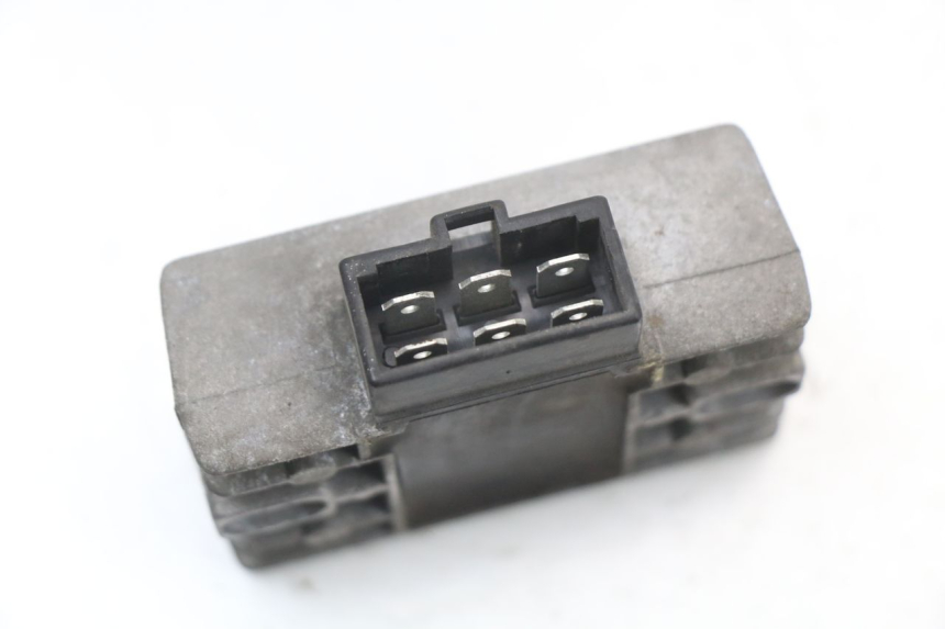 photo de CHARGING REGULATOR PIAGGIO X8 125 (2004 - 2007) - Component detail