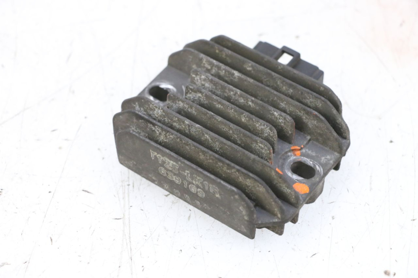 photo de CHARGING REGULATOR PIAGGIO X8 125 (2004 - 2007) - Zoom on usage condition