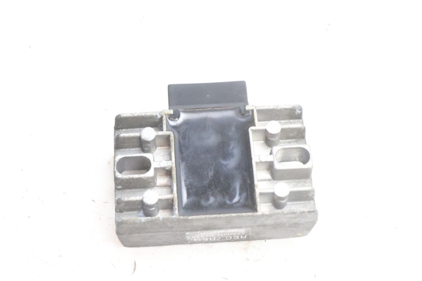 photo de REGULATOR PIAGGIO X9 AMALFI 180 (2000 - 2003) - Technical close-up