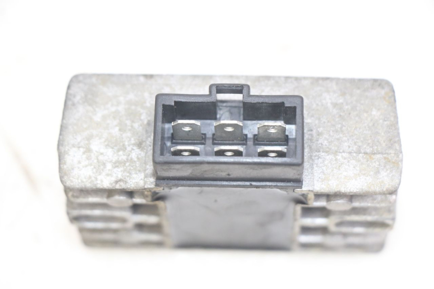 photo de CHARGING REGULATOR PIAGGIO X9 EVOLUTION 125 (2003 - 2007) - Alternative perspective