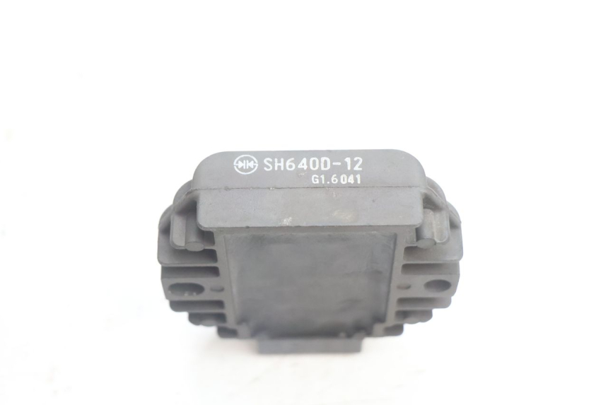 photo de CHARGING REGULATOR PIAGGIO X9 EVOLUTION 125 (2003 - 2007) - Alternative perspective