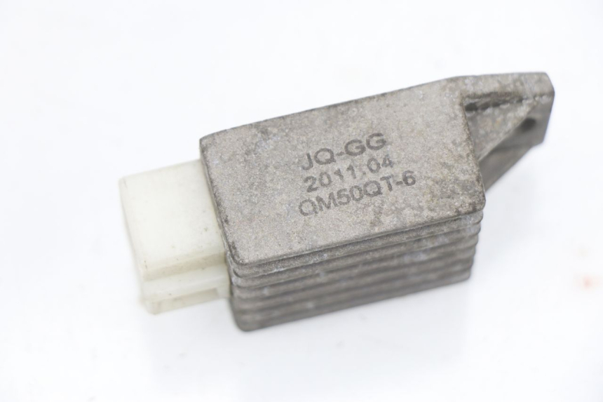 photo de REGULATOR RAZZO XENON 4T 50 (2008 - 2012) - Component detail