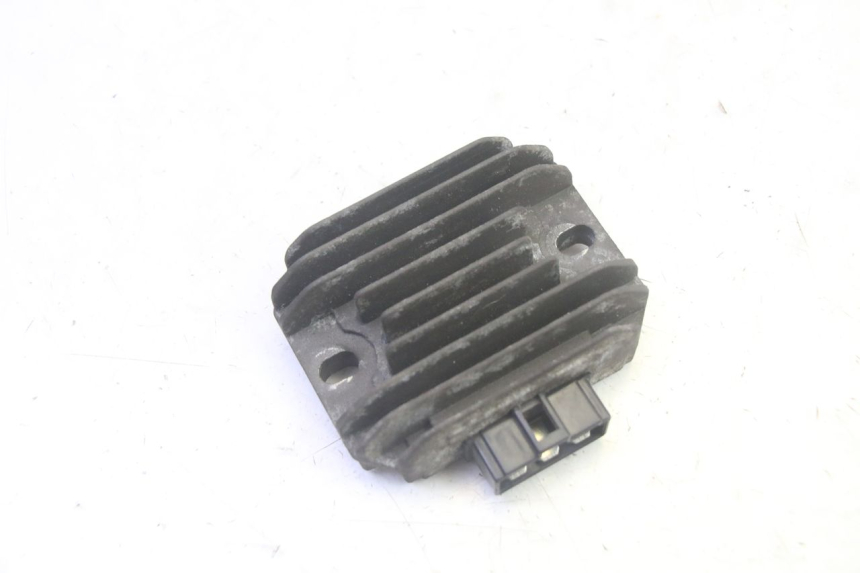 photo de CHARGING REGULATOR PIAGGIO XEVO - X EVO 125 (2007 - 2017) - Component detail