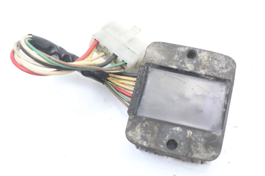 photo de REGULATOR YAMAHA XJ F 900 (1983 - 1994) - Alternative perspective