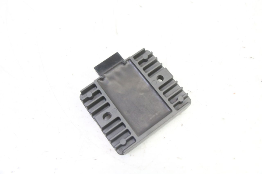 photo de REGULATOR YAMAHA XJ6 ABS 600 (2008 - 2016) - Alternative perspective