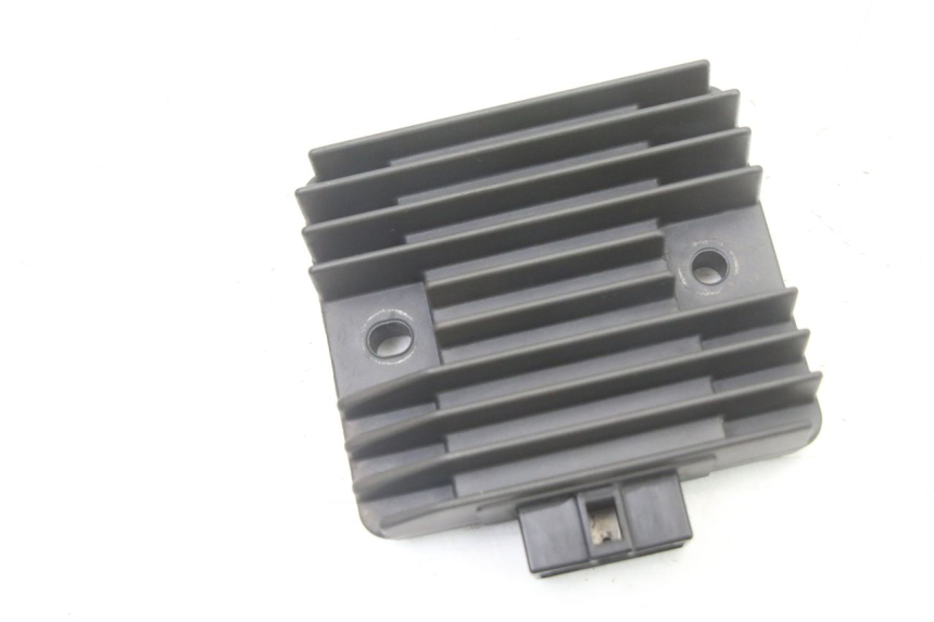 photo de REGULATOR YAMAHA XJ6 600 (2008 - 2016) - Main view