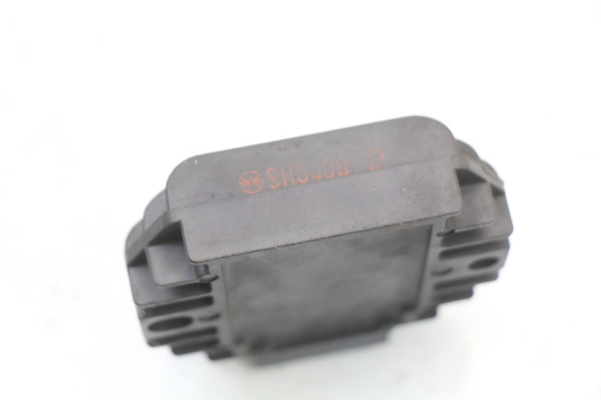 photo de REGULATOR YAMAHA XJS DIVERSION 600 (1997 - 1999) - Alternative perspective