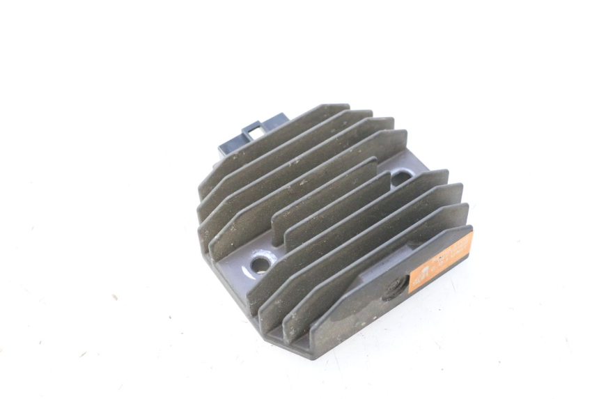 photo de REGULATOR YAMAHA XP T-MAX ABS 500 (2005 - 2005) - Component detail
