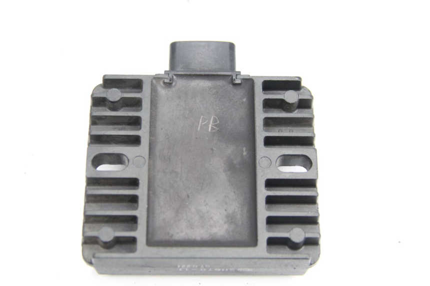 photo de REGULATOR YAMAHA XP T-MAX TMAX 500 (2008 - 2012) - Technical close-up