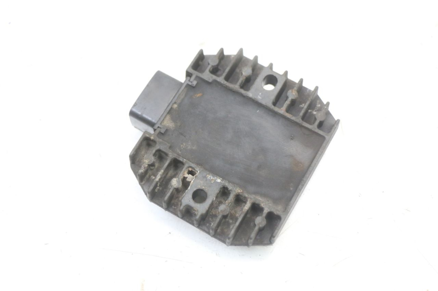 photo de REGULATOR YAMAHA XVS DRAG STAR DRAGSTAR 650 (1997 - 2007) - Alternative perspective