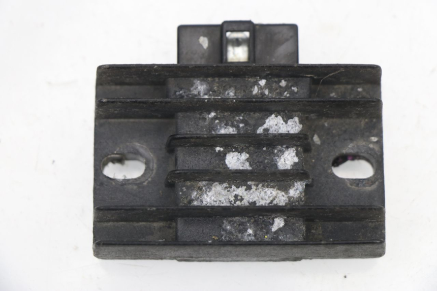 photo de REGULATOR YAMAHA YBR 125 (2004 - 2006) - Main view