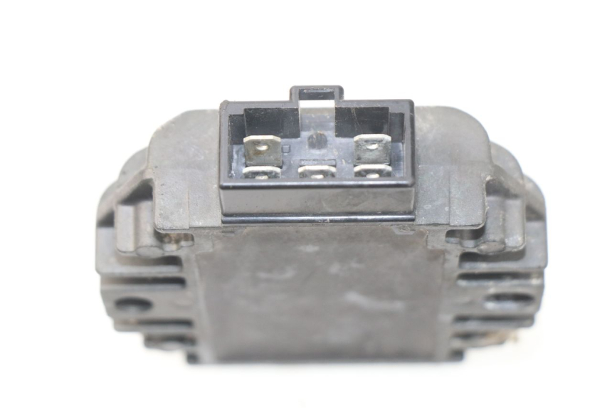 photo de CHARGING REGULATOR YAMAHA YP MAJESTY 125 (2007 - 2010) - Component detail