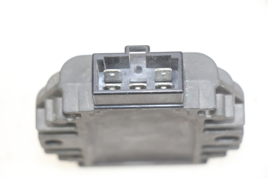 photo de CHARGING REGULATOR YAMAHA YP MAJESTY 125 (1998 - 2001) - Zoom on usage condition