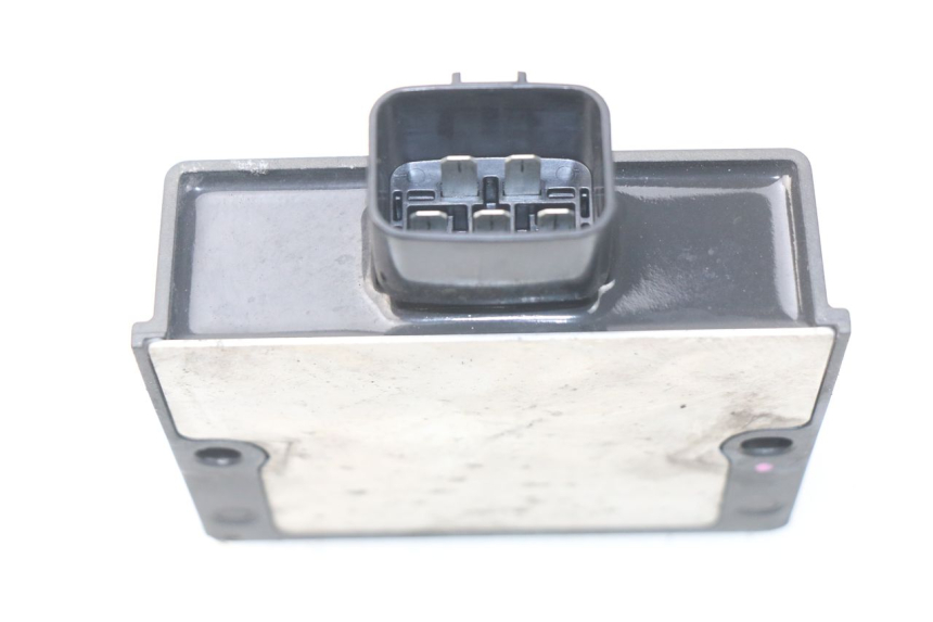 photo de REGULATOR KAWASAKI Z Z900 900 (2017 - 2019) - Alternative perspective