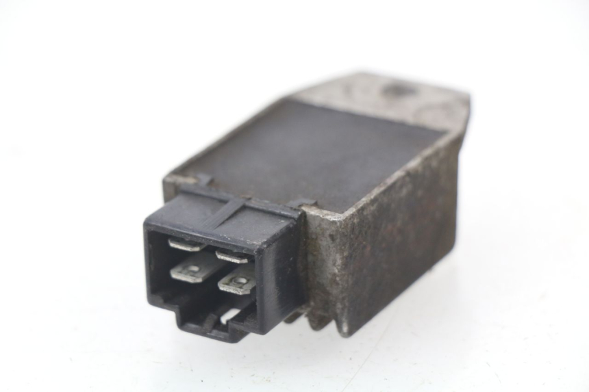 photo de CHARGING REGULATOR PEUGEOT ZENITH 50 (1994 - 1999) - Zoom on usage condition