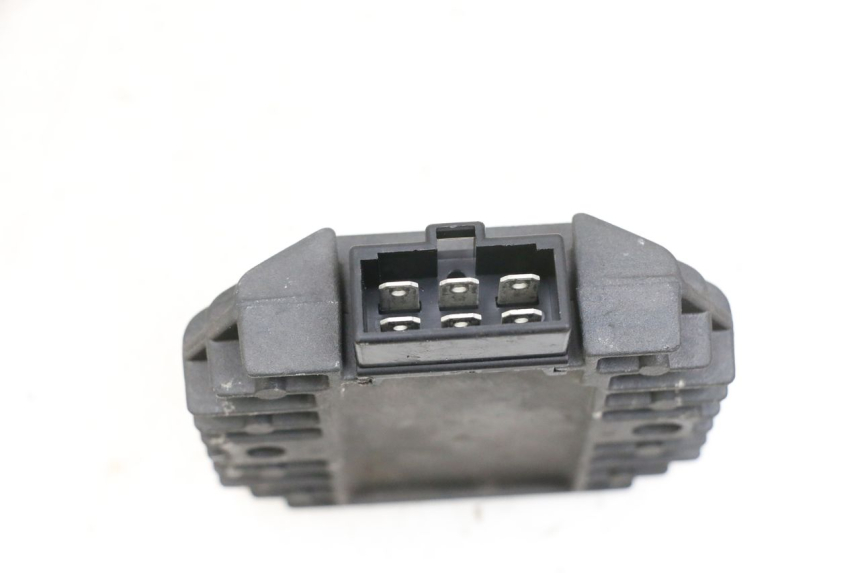 photo de REGULATOR KAWASAKI ZR 7 750 (1999 - 2004) - Component detail