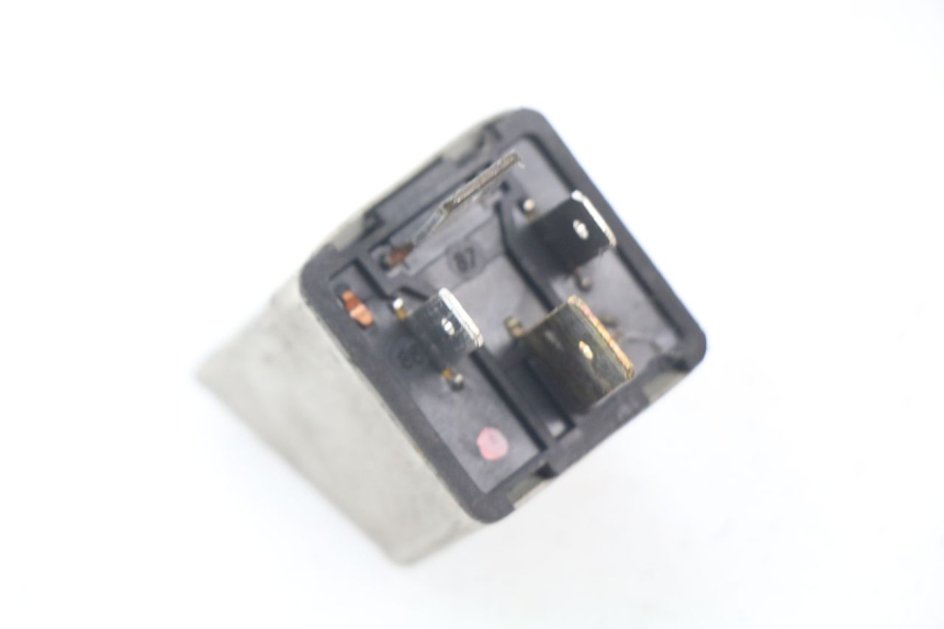 photo de STARTER RELAY PIAGGIO BEVERLY 125 (1998 - 2005) - Zoom on usage condition