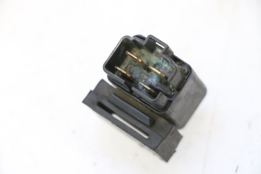 photo de STARTER RELAY MBK BOOSTER ROCKET 50 (1995 - 1998) - Zoom on usage condition