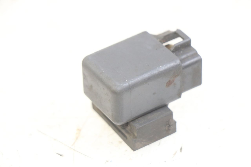 photo de STARTER RELAY MBK BOOSTER SPIRIT 50 (1999 - 2003) - Component detail