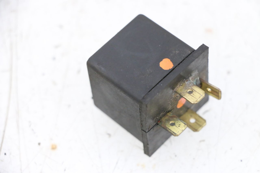 photo de STARTER RELAY MBK BOOSTER SPIRIT NAKED 50 (2004 - 2017) - Zoom on usage condition