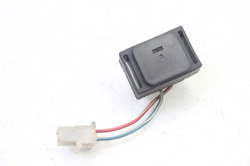 photo de STARTER RELAY SUZUKI BURGMAN 125 (2007 - 2014) - Alternative perspective