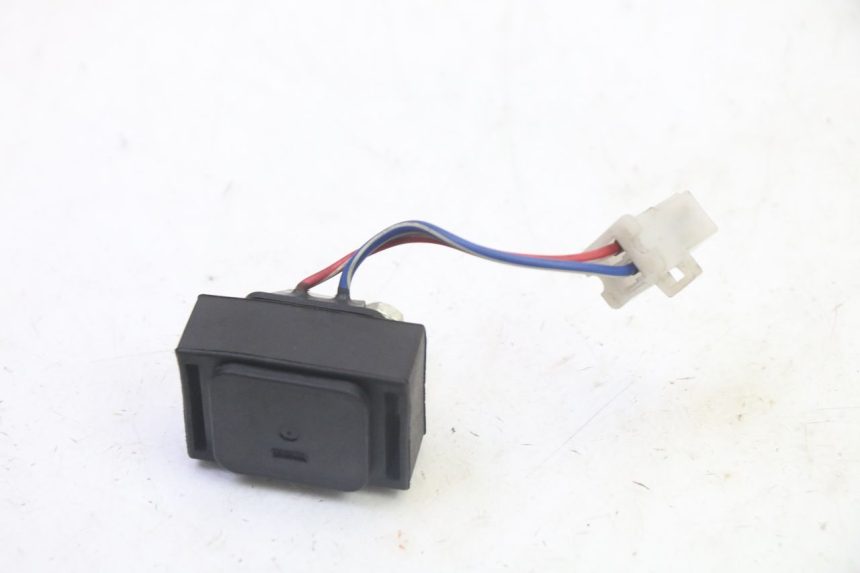 photo de STARTER RELAY SUZUKI BURGMAN 125 (2007 - 2014) - Alternative perspective