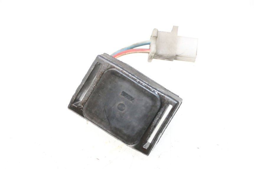 photo de STARTER RELAY SUZUKI BURGMAN 125 (2007 - 2014) - Technical close-up