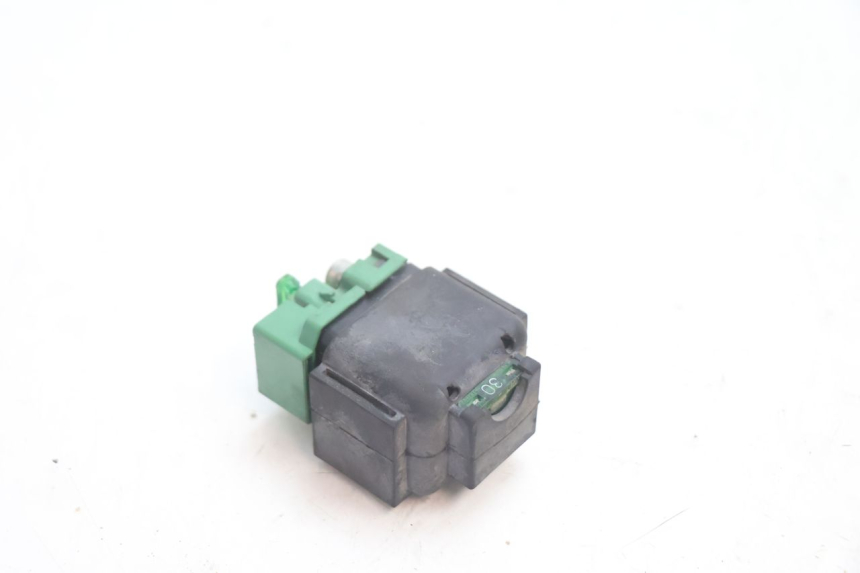 photo de STARTER RELAY HONDA CB F HORNET 600 (2005 - 2006) - Technical close-up