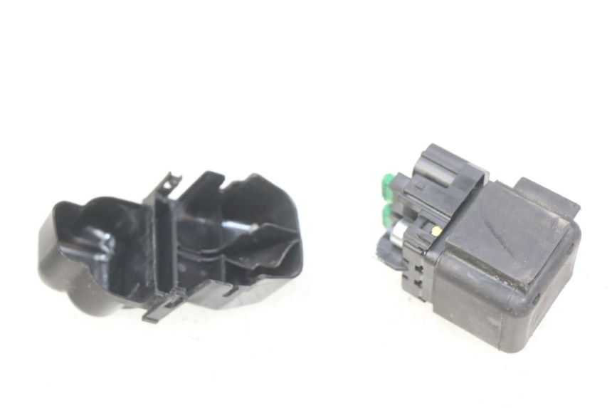 photo de STARTER RELAY HONDA CB R 1000 (2018 - 2023) - Technical close-up
