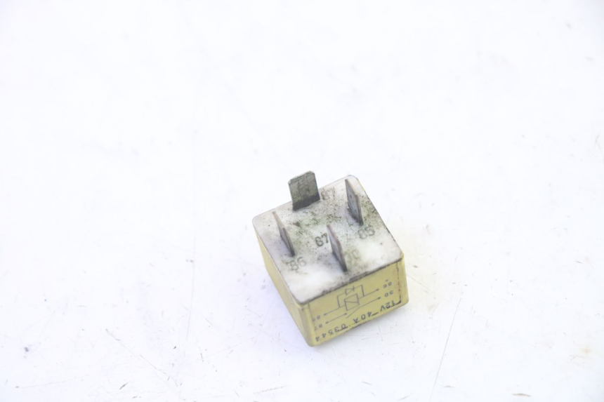photo de STARTER RELAY PEUGEOT ELYSTAR 50 (2002 - 2014) - Zoom on usage condition