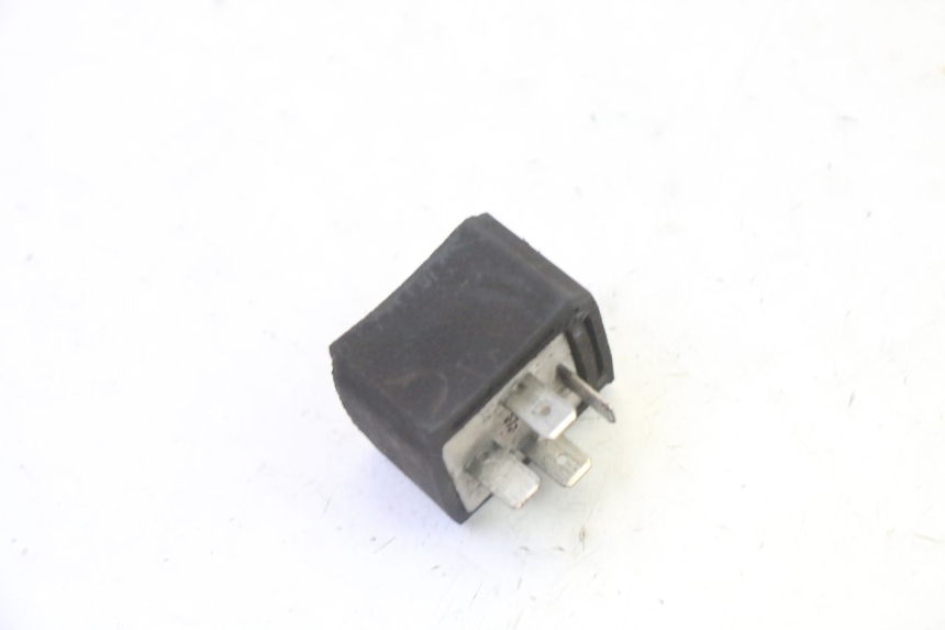photo de STARTER RELAY PEUGEOT ELYSTAR 50 (2002 - 2014) - Zoom on usage condition
