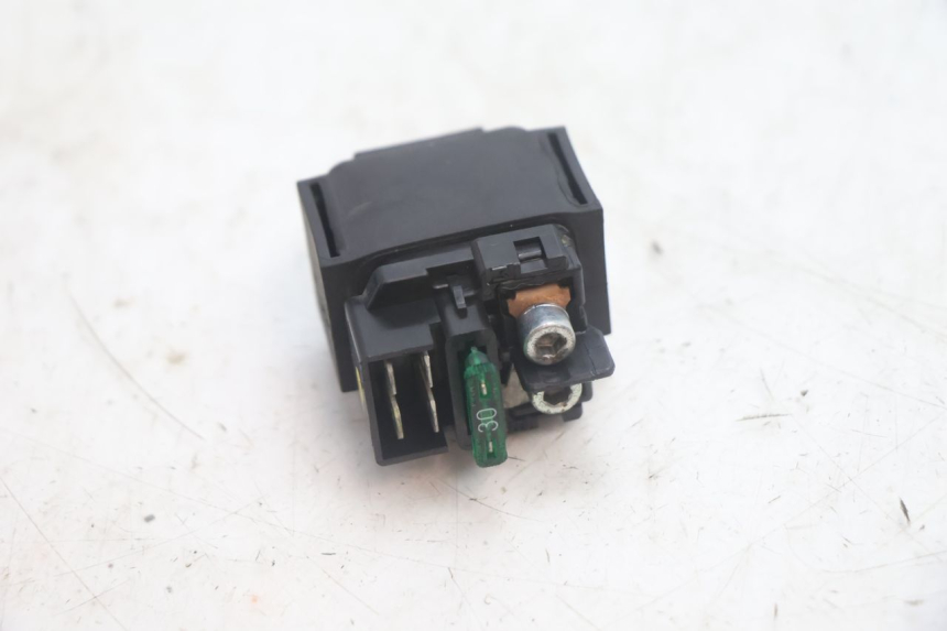 photo de STARTER RELAY HONDA FJS SILVER WING SILVERWING 400 (2005 - 2008) - Zoom on usage condition