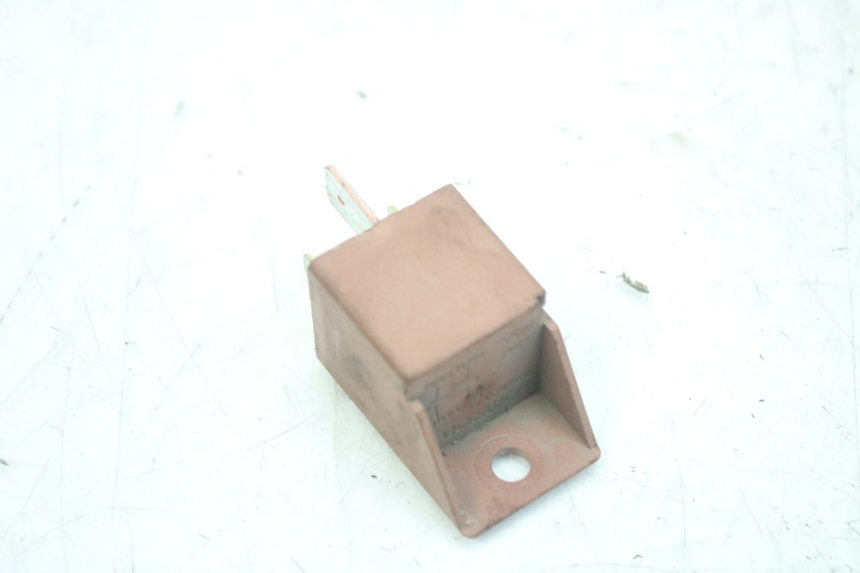 photo de STARTER RELAY PIAGGIO FLY 4T 50 (2013 - 2017) - Zoom on usage condition