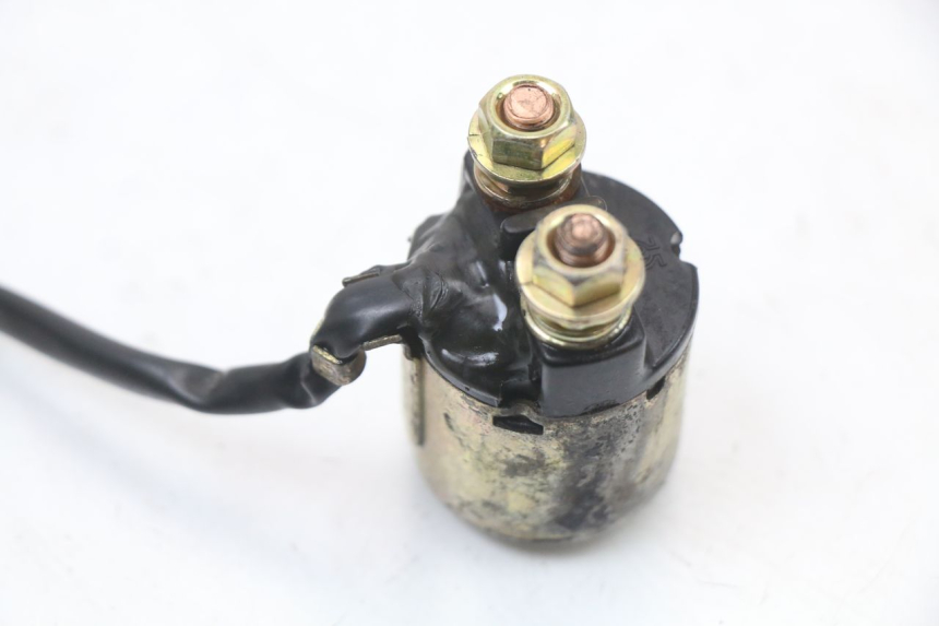 photo de Starter relay HYOSUNG GF 125 (2001 - 2005) - Component detail