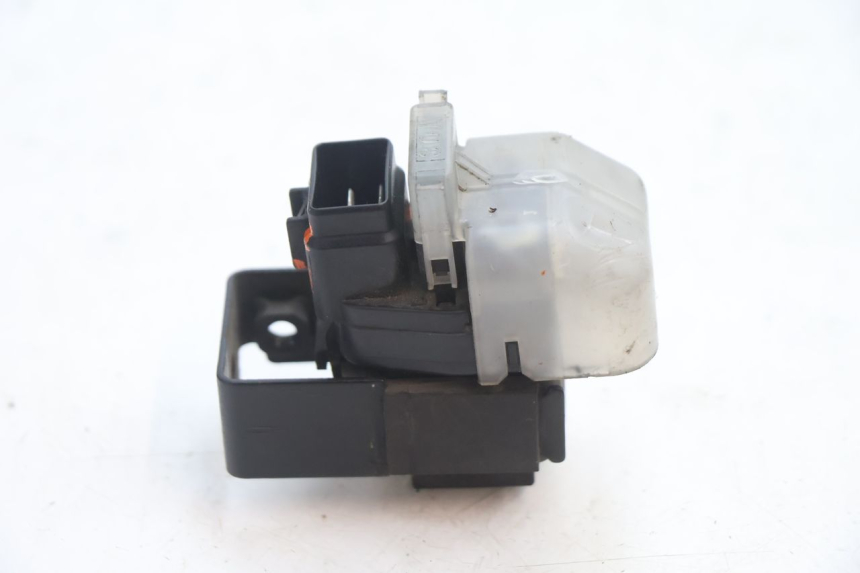 photo de STARTER RELAY SUZUKI GSF N BANDIT 1200 (2001 - 2005) - Technical close-up