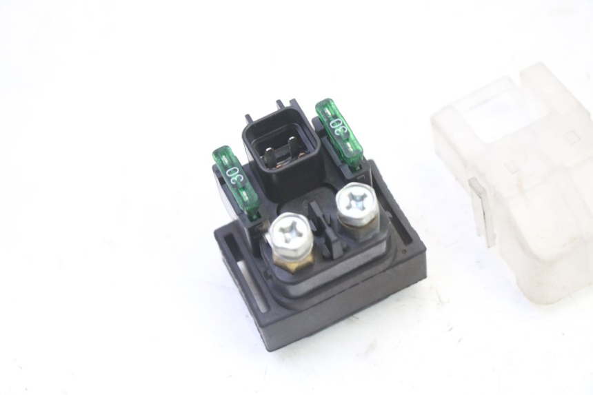photo de STARTER RELAY SUZUKI GSR 750 (2011 - 2017) - Component detail