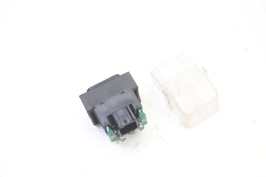 photo de STARTER RELAY SUZUKI GSR 750 (2011 - 2017) - Zoom on usage condition