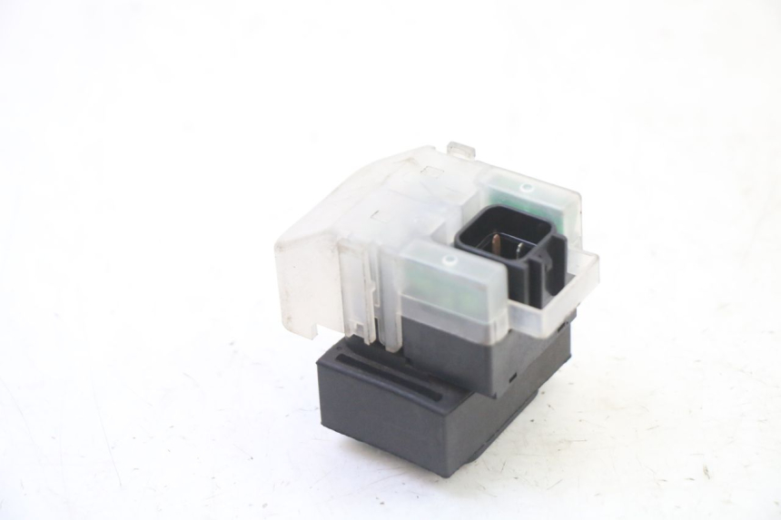 photo de STARTER RELAY SUZUKI GSR 750 (2011 - 2017) - Technical close-up
