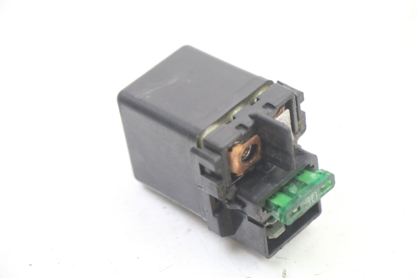 photo de STARTER RELAY HONDA FES S-WING SWING ABS 125 (2007 - 2015) - Zoom on usage condition
