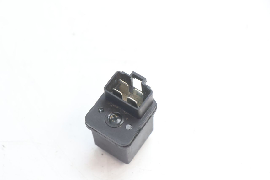 photo de STARTER RELAY PEUGEOT KISBEE 2T 50 (2010 - 2017) - Alternative perspective