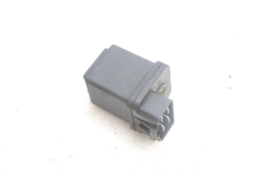 photo de STARTER RELAY PEUGEOT KISBEE 2T 50 (2010 - 2017) - Zoom on usage condition