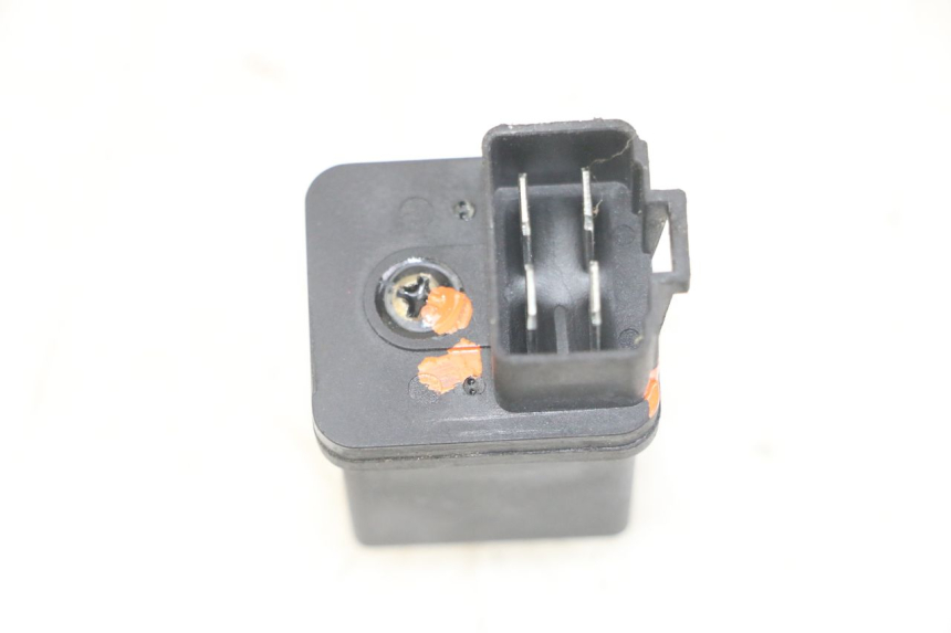 photo de STARTER RELAY PEUGEOT KISBEE 4T 50 (2018 - 2022) - Zoom on usage condition