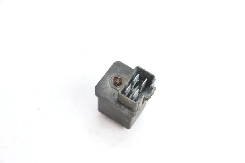 photo de STARTER RELAY PEUGEOT KISBEE 4T 50 (2018 - 2022) - Zoom on usage condition