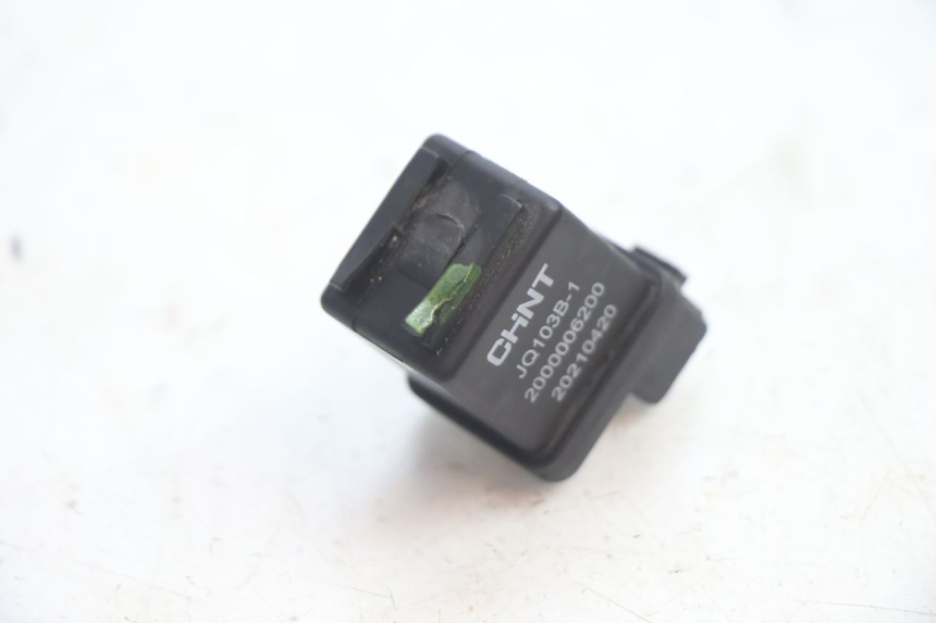 photo de STARTER RELAY PEUGEOT KISBEE 4T 50 (2018 - 2022) - Technical close-up